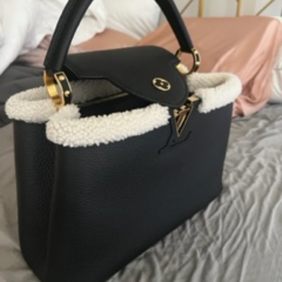 Capucines MM handbag - Louis Vuitton - Picture 8 of 11